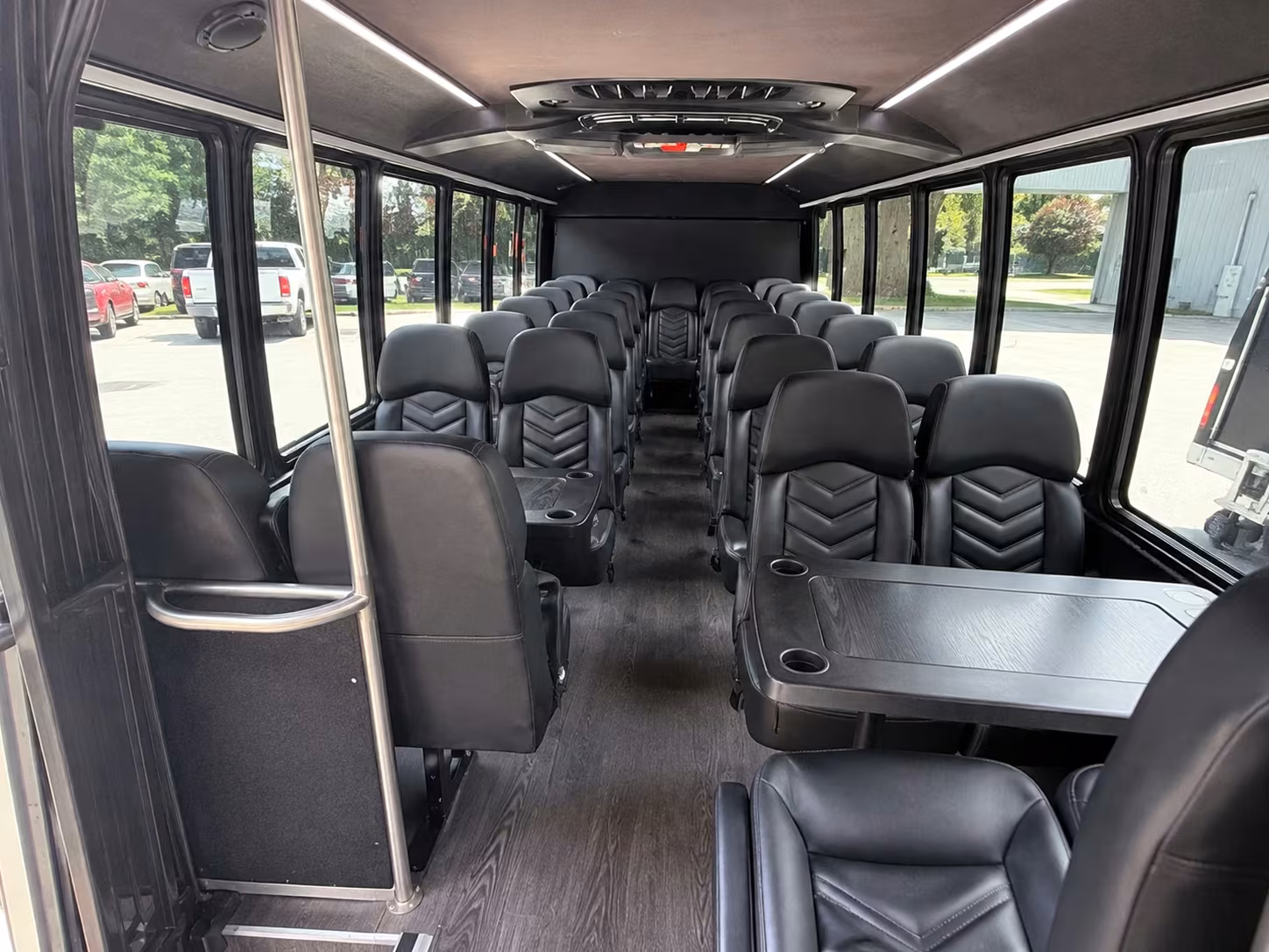 beaumont 20 passenger minibus rental