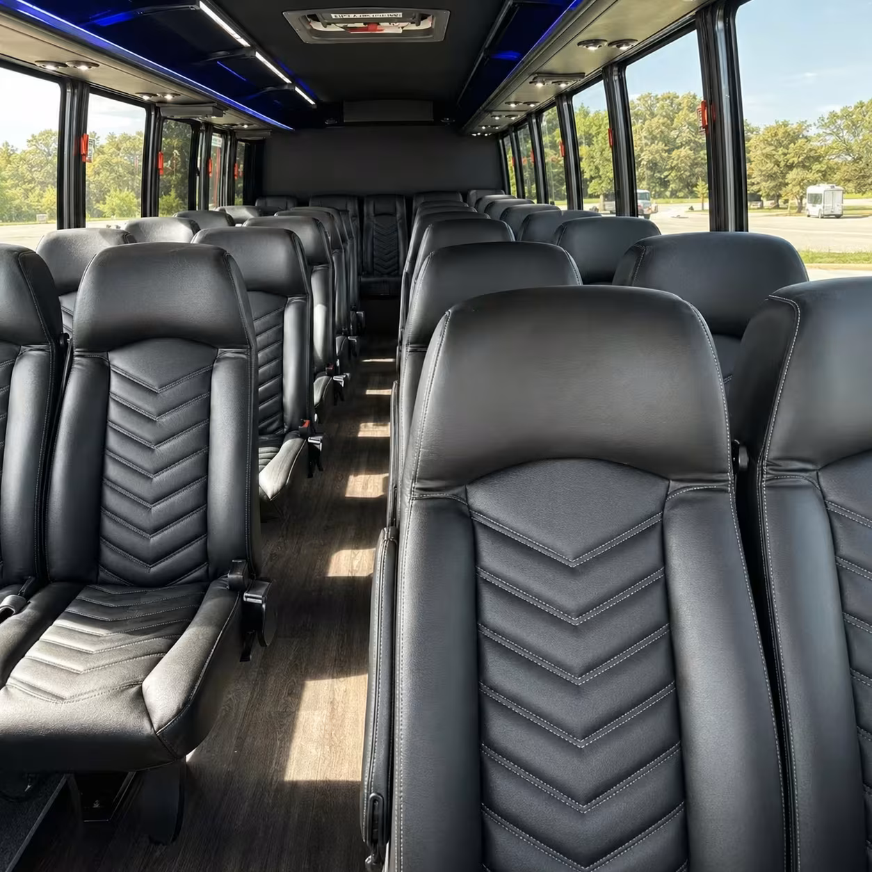 beaumont 28 passenger minibus rental