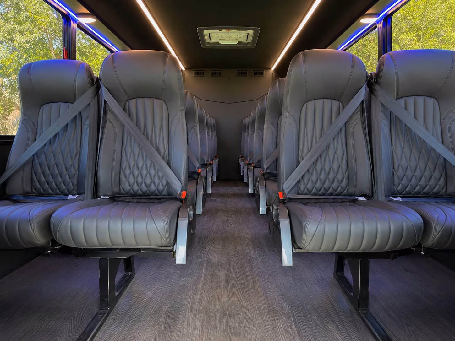 minibus rentals for beaumont museum and cultural field trips