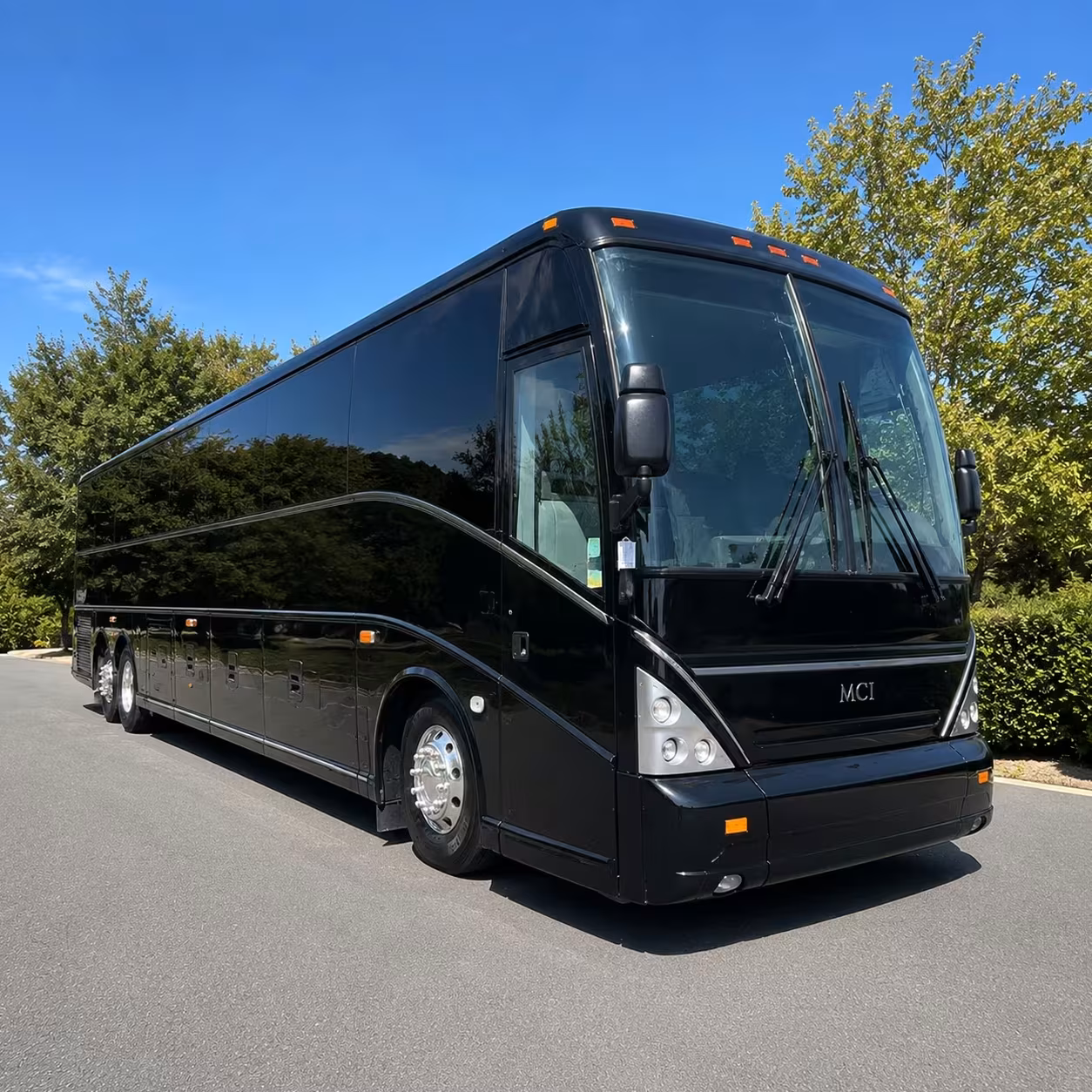 sporting event charter buses for lamar fans and beaumont teams